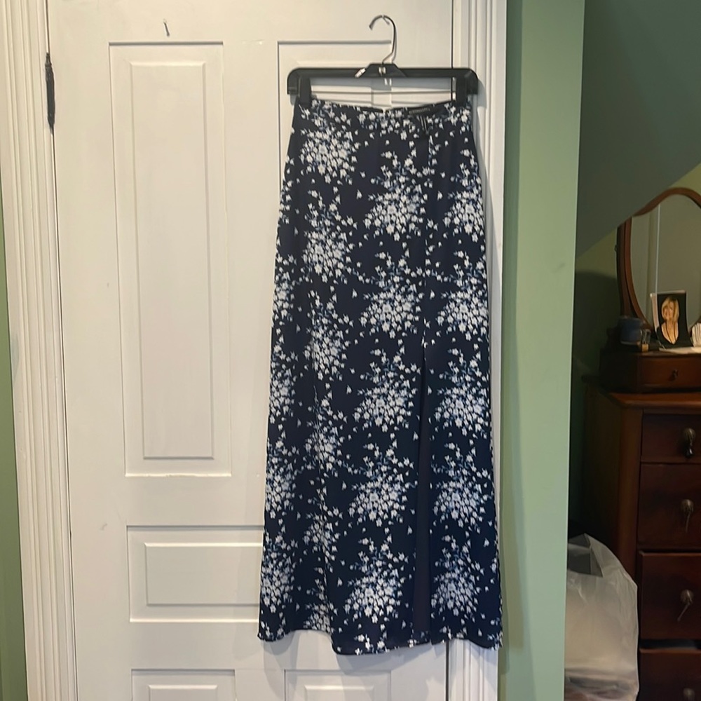 BCBGMaxAzria skirt, size XS, never worn